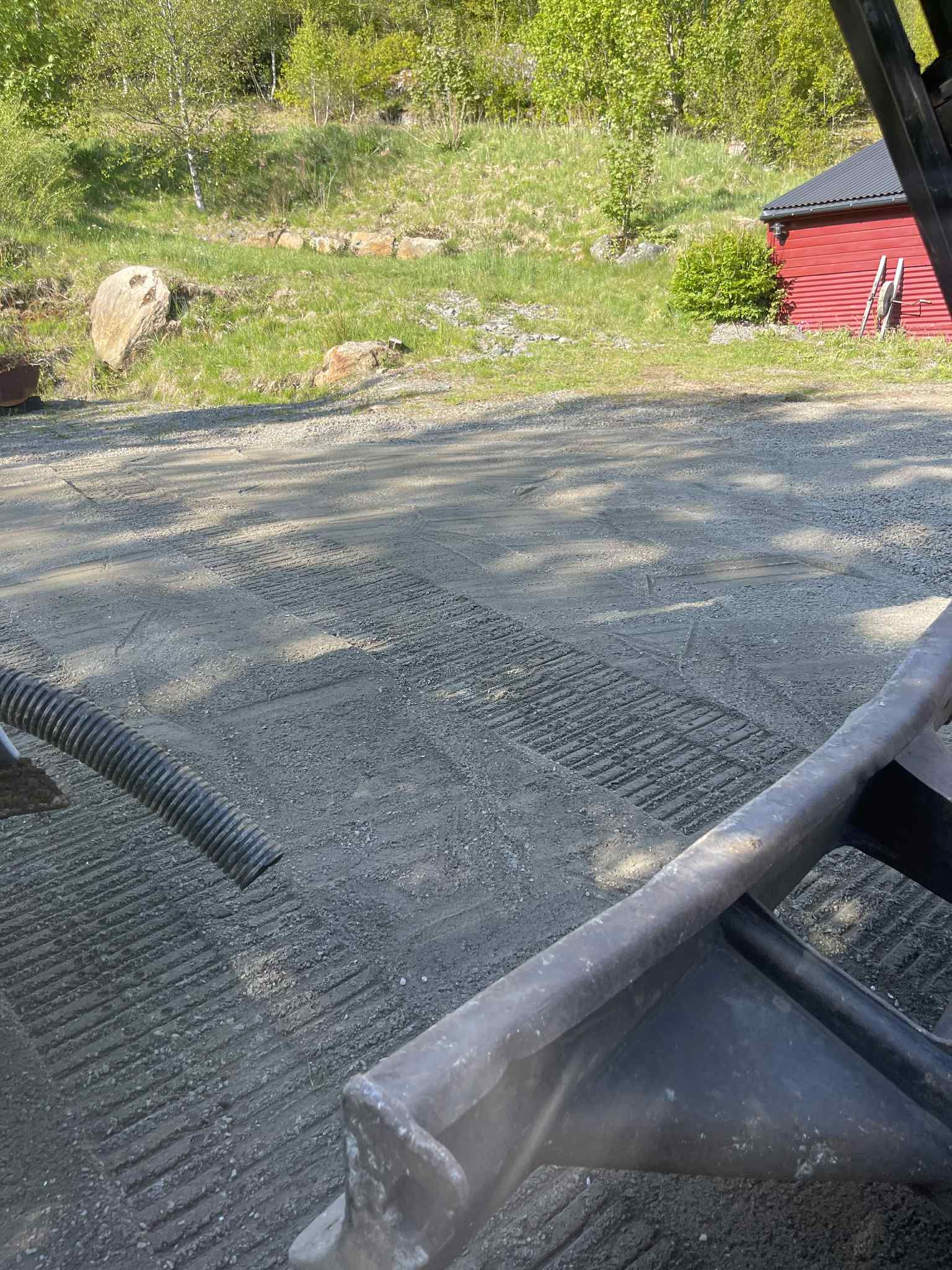 Sikret rør og annen kjernestruktur under arbeidet