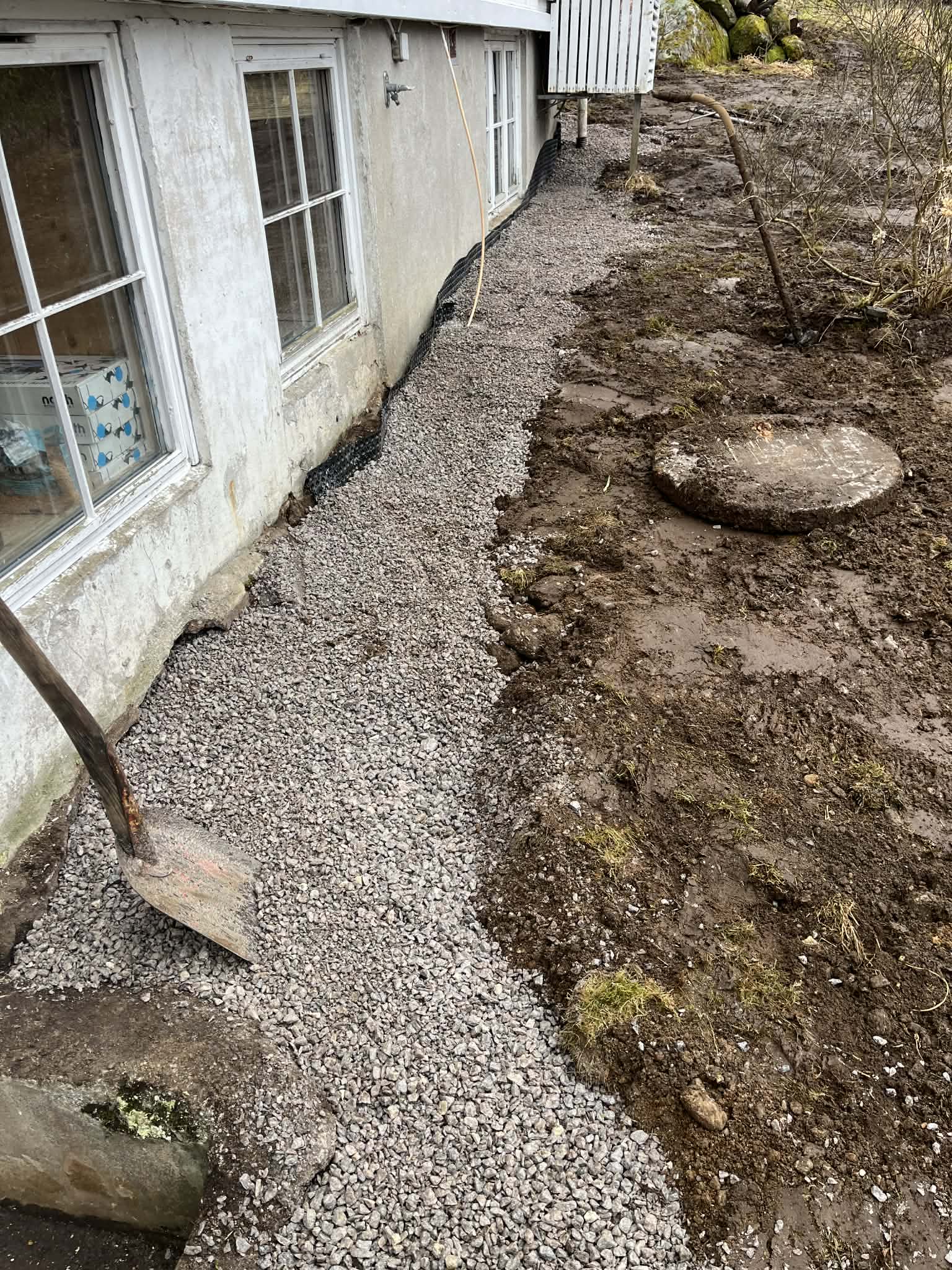 Fyller på med grus